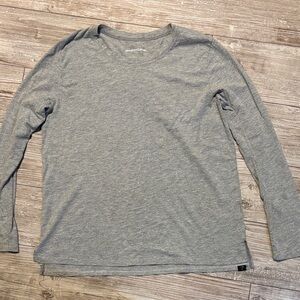 good hYOUman Gray Crew Neck Tee